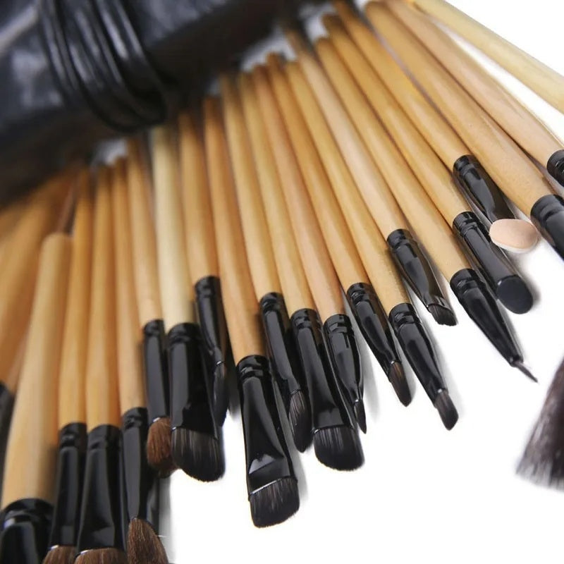 24 piece professional makeup brush set